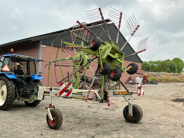 Claas liner 1550 dubbele hark/ zij afleg hark - afbeelding 18 van  20