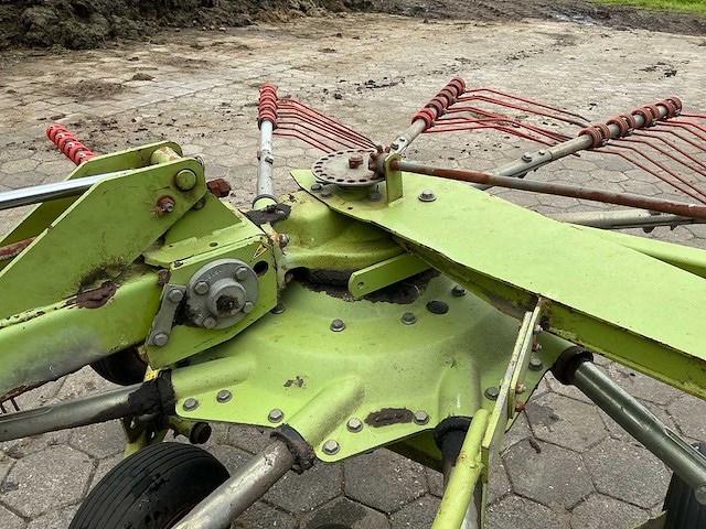 Claas liner 1550 dubbele hark/ zij afleg hark - afbeelding 7 van  20