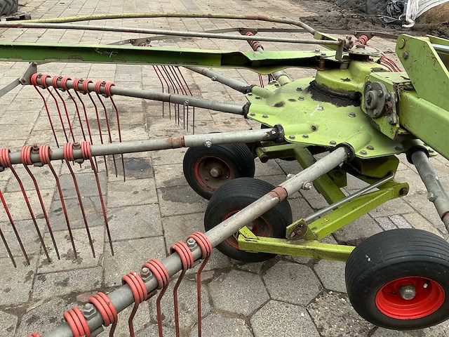 Claas liner 1550 dubbele hark/ zij afleg hark - afbeelding 6 van  16