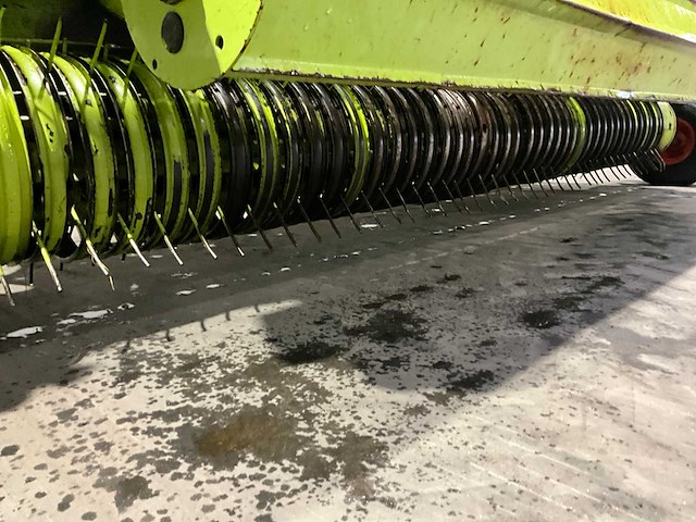 Claas pu 300 hd gras pick-up - afbeelding 16 van  25