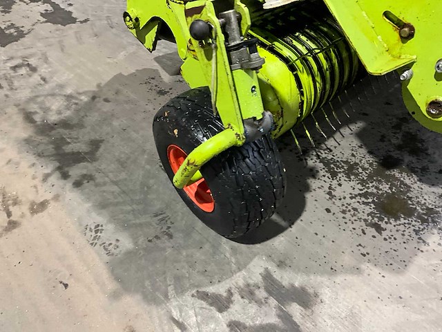 Claas pu 300 hd gras pick-up - afbeelding 17 van  25