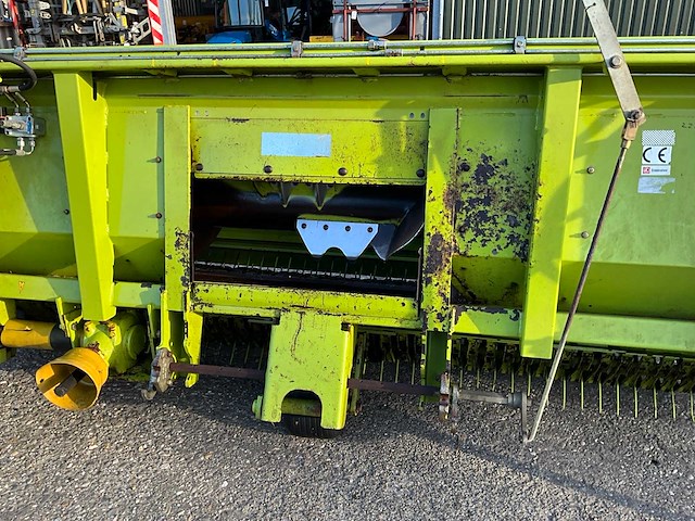 Claas pu 300 hd gras pickup - afbeelding 11 van  12