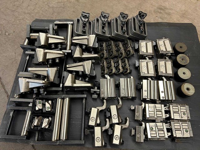 Clamp - afbeelding 1 van  10