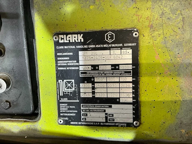 Clarck dpm 25ldiesel vorkheftruck - afbeelding 8 van  12