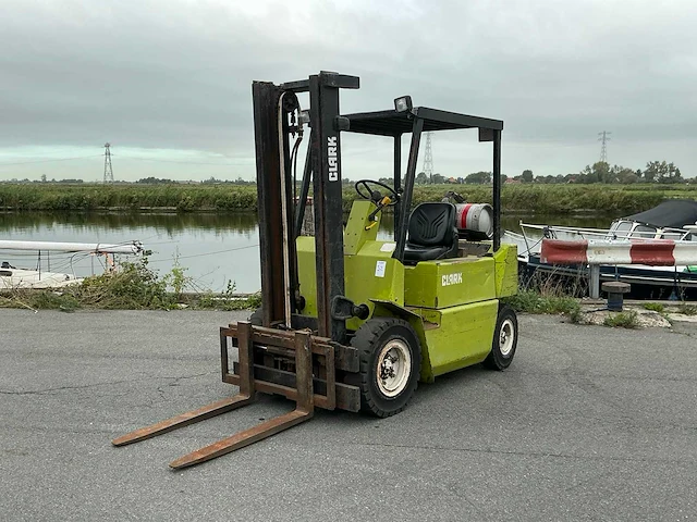 Clark gpm20n vorkheftruck gas - afbeelding 1 van  10