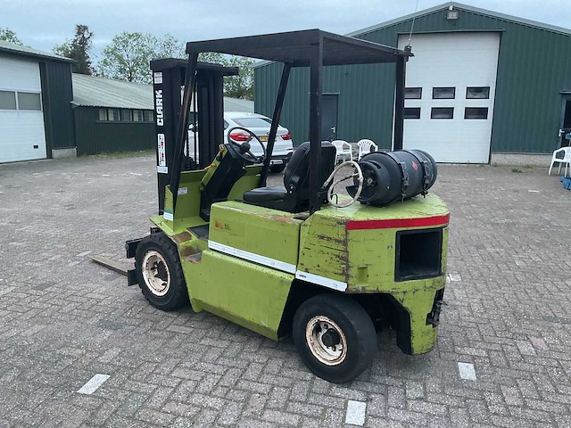 Clark gpm25n vorkheftruck - afbeelding 9 van  14