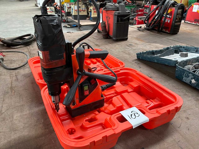 Clark km-35 magnetische boormachine - afbeelding 1 van  3