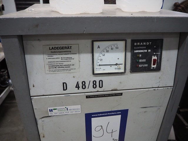 Clark - afbeelding 2 van  12