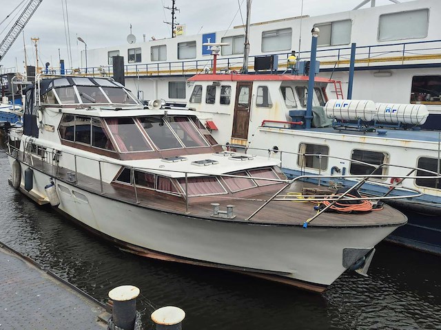 Classic super yacht motorjacht ‘zeemeeuw’ - afbeelding 1 van  35