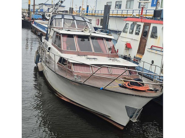 Classic super yacht motorjacht ‘zeemeeuw’ - afbeelding 1 van  31