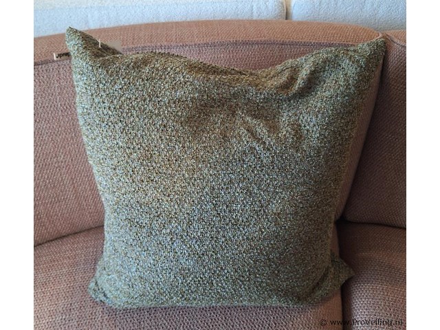 Claudi sierkussen rapios olive - 60x60cm - afbeelding 1 van  2