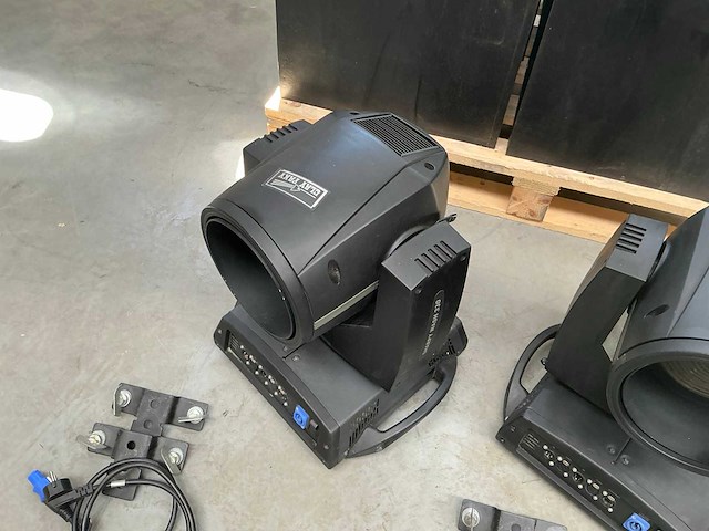 Clay paky 330 moving head wash light (4x) - afbeelding 5 van  6