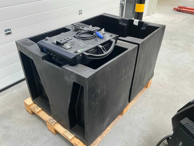 Clay paky alpha spot hpe 1500 moving head (8x) - afbeelding 6 van  6