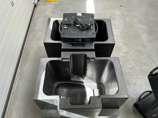 Clay paky scenius unico c61515 moving head (2x) - afbeelding 1 van  1
