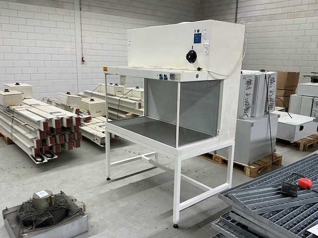 Clean air clf460ec laminair flowkast - afbeelding 1 van  8