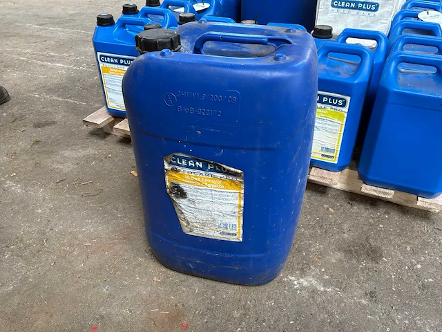 Clean plus insect remover schoonmaakmiddel 20l (2x) - afbeelding 2 van  3