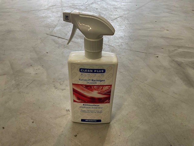 Clean plus kunstoff reiniger (18x) - afbeelding 1 van  2