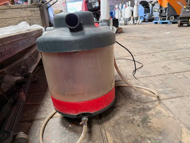 Cleanfix - tw 411 - schrob-zuigmachine - afbeelding 3 van  5