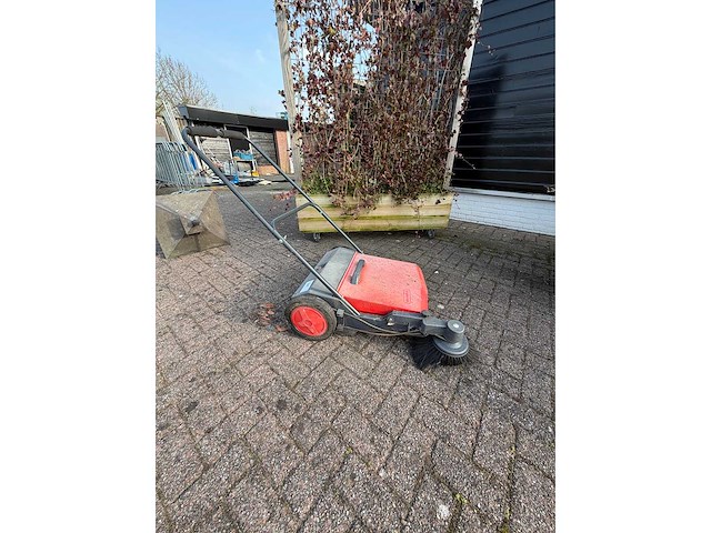 Cleanfix veegmachine - afbeelding 2 van  2