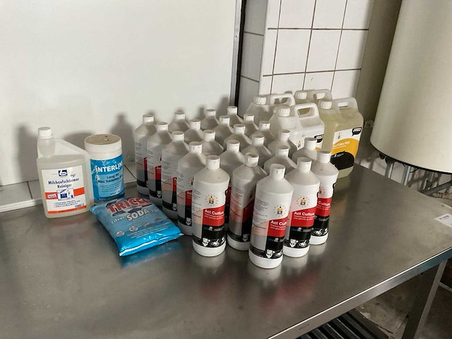 Cleanfm diverse reinigingsmiddelen - afbeelding 2 van  5