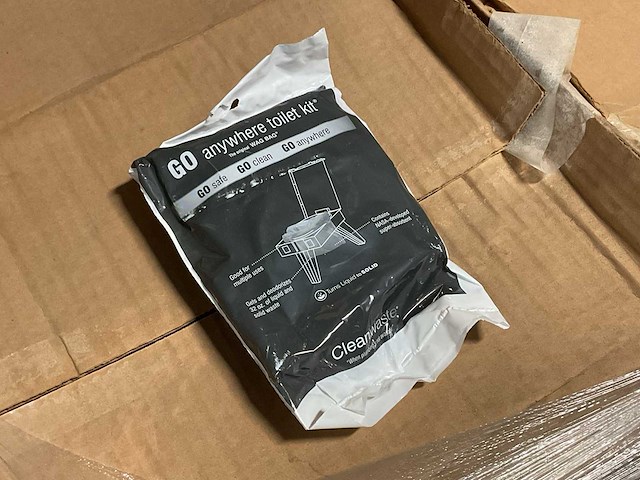 Cleanwaste partij go anywhere toilet kit - afbeelding 1 van  5