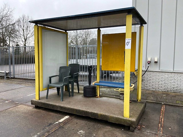 Clear channel rook abri - afbeelding 1 van  3