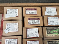 Cleff diverse bouten met moeren (975x) - afbeelding 2 van  3