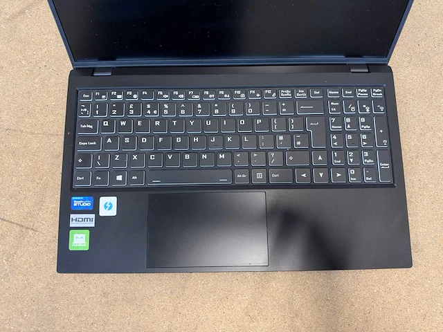 Clevo co - ns5x-xns7xau - laptop - afbeelding 2 van  7