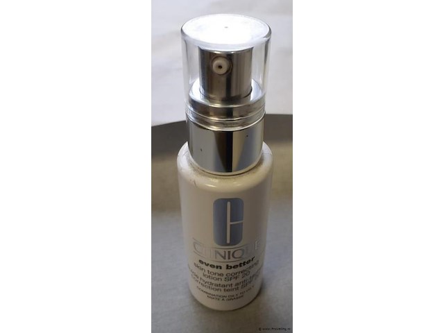 Clinique even better huidtint corrigerende lotion skin tone correcting spf 20 - afbeelding 1 van  2