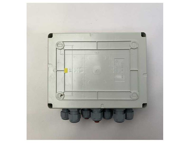 Clion marine chiller pump relais box - 115867 - afbeelding 3 van  3