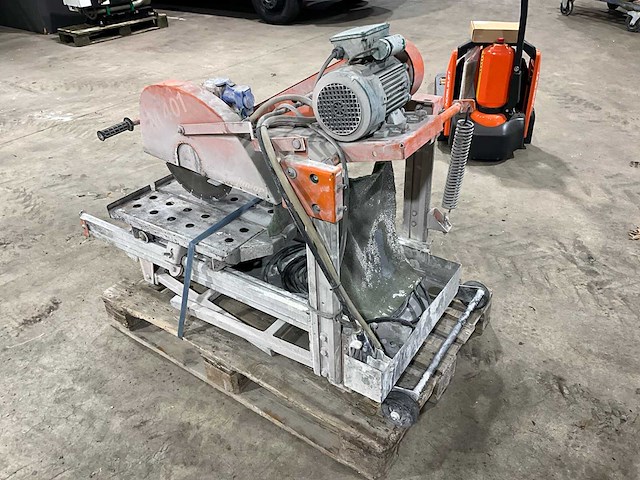 Clipper cm401 tegelzaagmachine - afbeelding 5 van  12