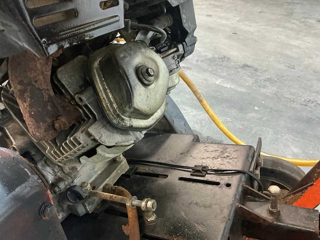 Clipper cs 451 betonzaag - afbeelding 8 van  10