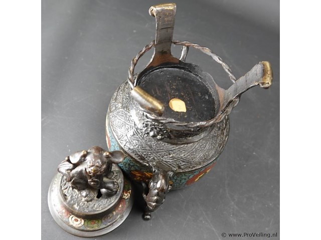 Cloisonné bronzen wierookbrander met fu-dog in top - afbeelding 5 van  5