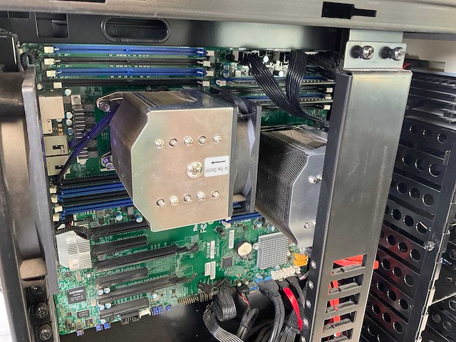 Clone clone, 2x xeon(r) e5-2680 v3, 32 gb ram, no hdd workstation - afbeelding 9 van  10
