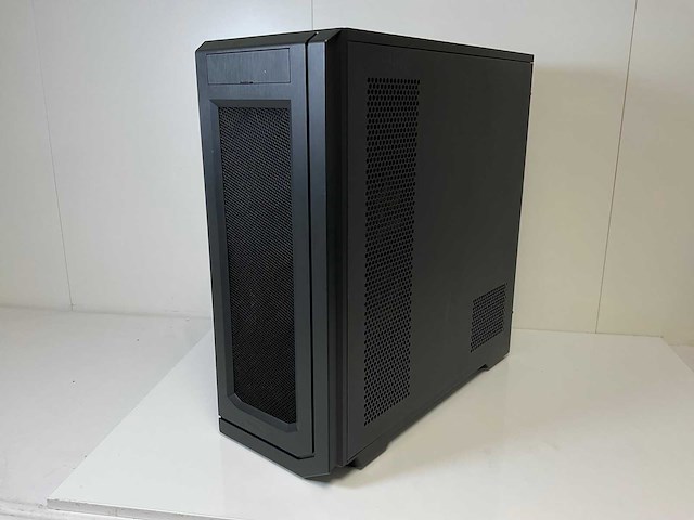 Clone romed8-2t, amd epyc 7452 32-core, 128 gb ram, no hdd, nvidia quadro t1000 mobile 4 gb workstation - afbeelding 3 van  6