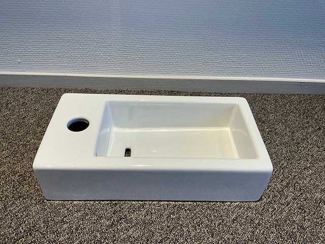 Clou - fontein 36 x 18 cm - afbeelding 1 van  5