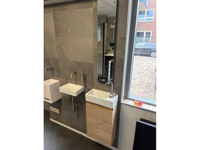 Clou showroom wastafels (3x) - afbeelding 4 van  6