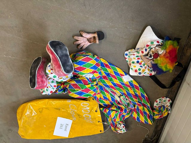 Clown around - afbeelding 3 van  3