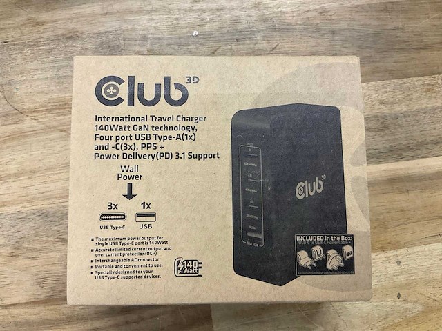 Club 3d 140 watt travel charger - afbeelding 1 van  2