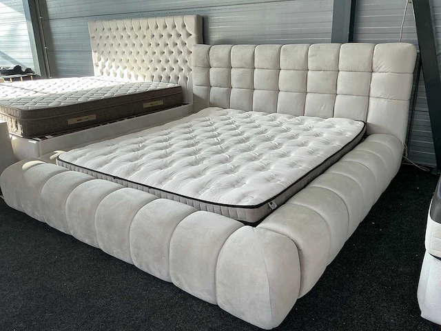 Club ambassador bed en kaptafel - afbeelding 1 van  10