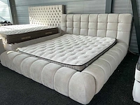 Club ambassador bed en kaptafel