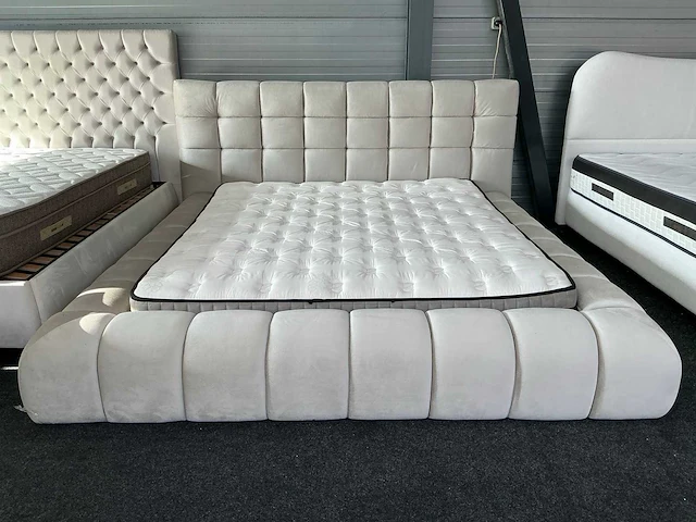 Club ambassador bed en kaptafel - afbeelding 2 van  10