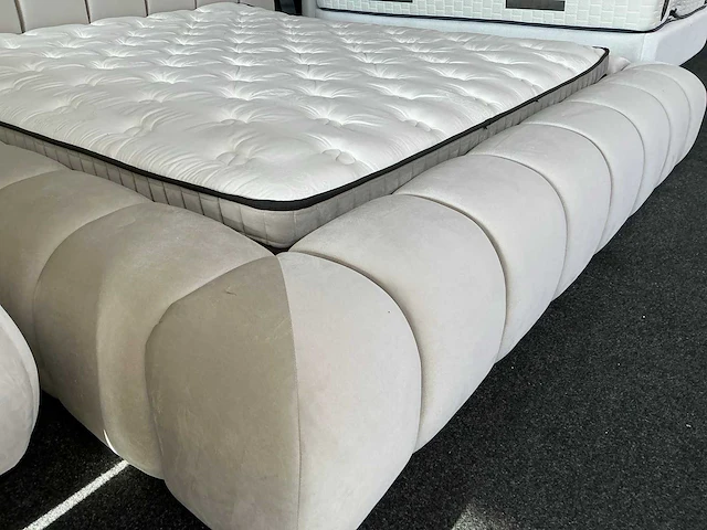 Club ambassador bed en kaptafel - afbeelding 4 van  10