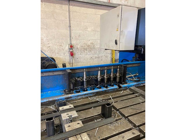 Cma - 2010 - trd 40 cnr 6000 - cnc-boormachine - afbeelding 7 van  8