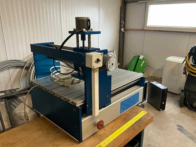 Cnc freesmachine - afbeelding 4 van  10