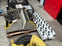 Cnc gereedschapshouders met opbergrekken - afbeelding 1 van  9