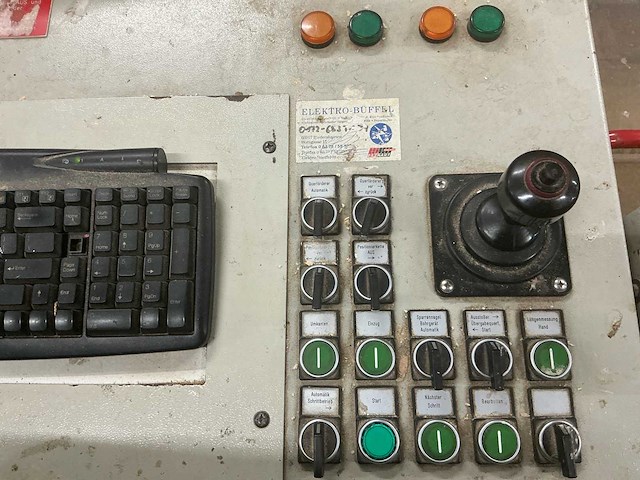 Cnc hundegger 1994 p10 houtbewerking - afbeelding 15 van  51