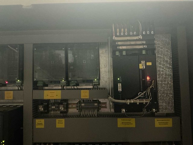 Cnc hundegger 1994 p10 houtbewerking - afbeelding 22 van  25