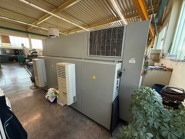 Cnc lathe vdf boehringer 180c - afbeelding 2 van  9