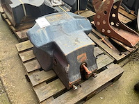 Cnh frontgewicht ‘450 kg’ - afbeelding 3 van  5